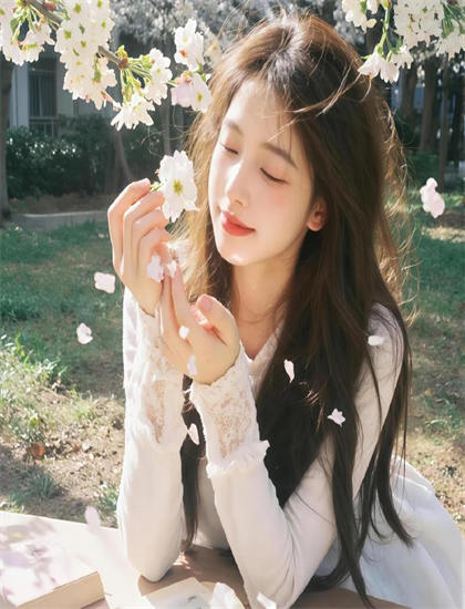 深度影评 摄影师视觉语言解读《省级酒店的漂亮女按摩师14》番外的补充叙事与世界观扩展